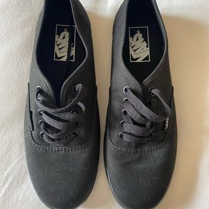 Black Vans shoes